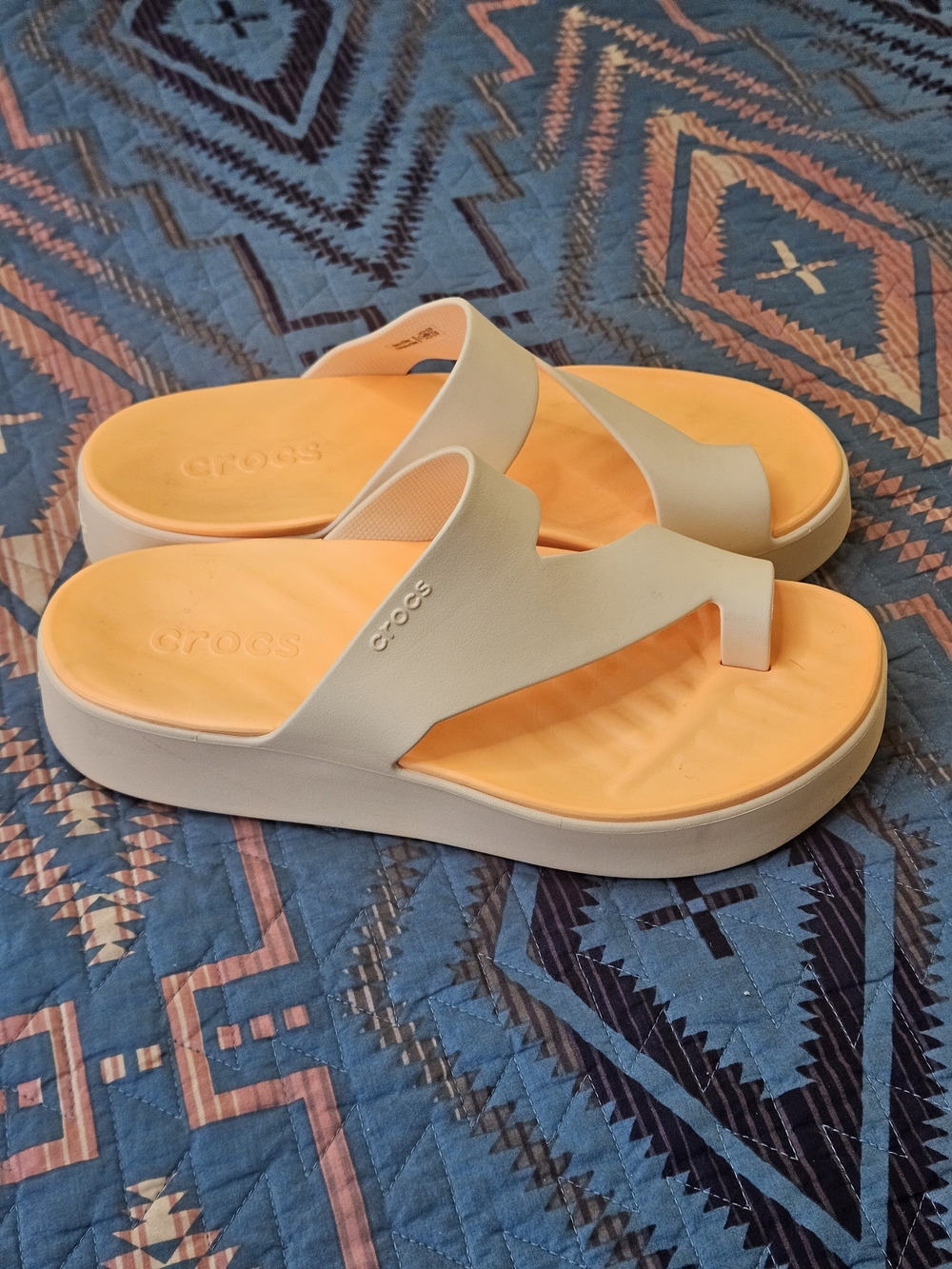 CROCS Women's Getaway‎  Toe Loop Sandals. Golden Hour Color.